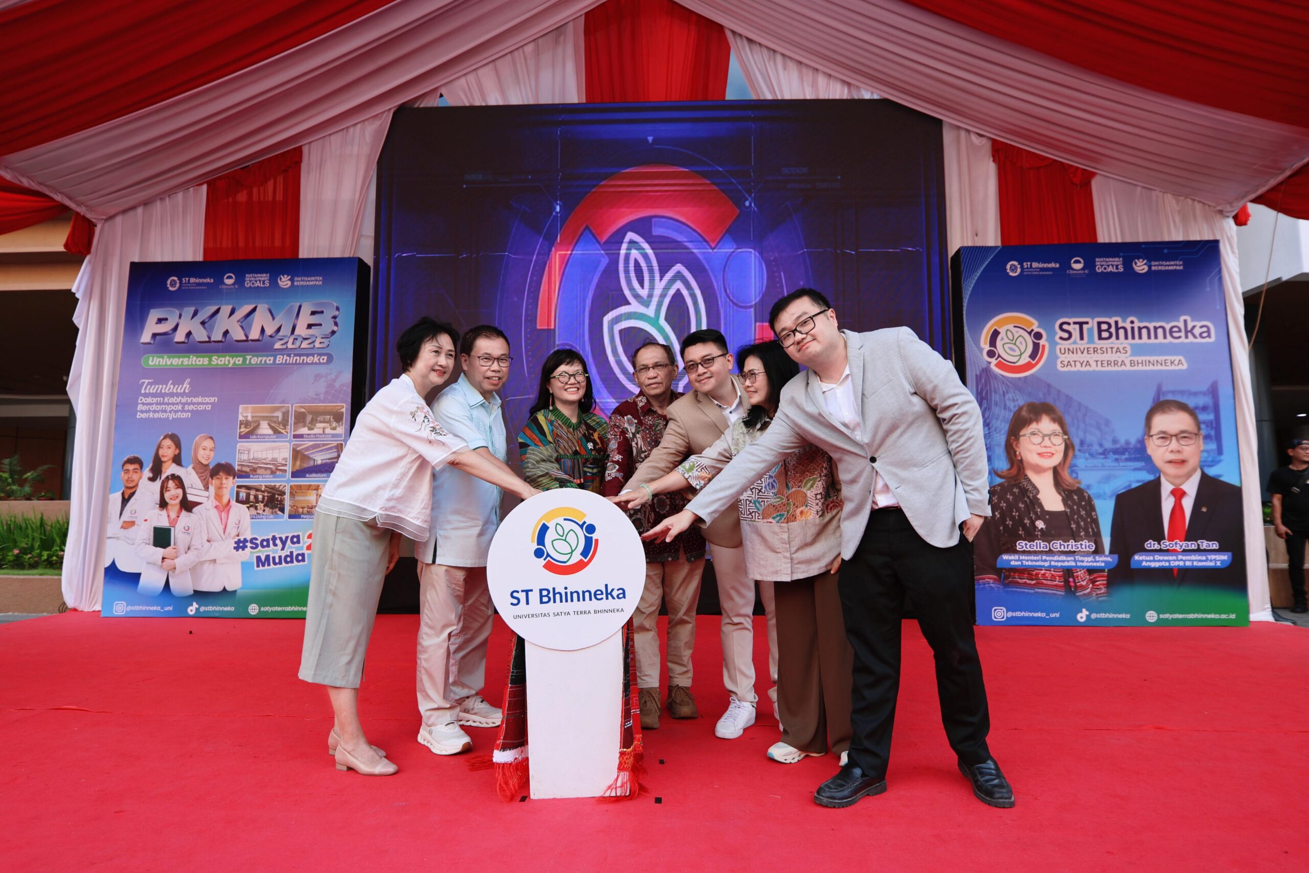 PKKMB Universitas Satya Terra Bhinneka 2026 Resmi Dibuka Wakil Menteri Diktisaintek, Stella Christie Dorong Mahasiswa Berani Bermimpi dan Berstandar Global